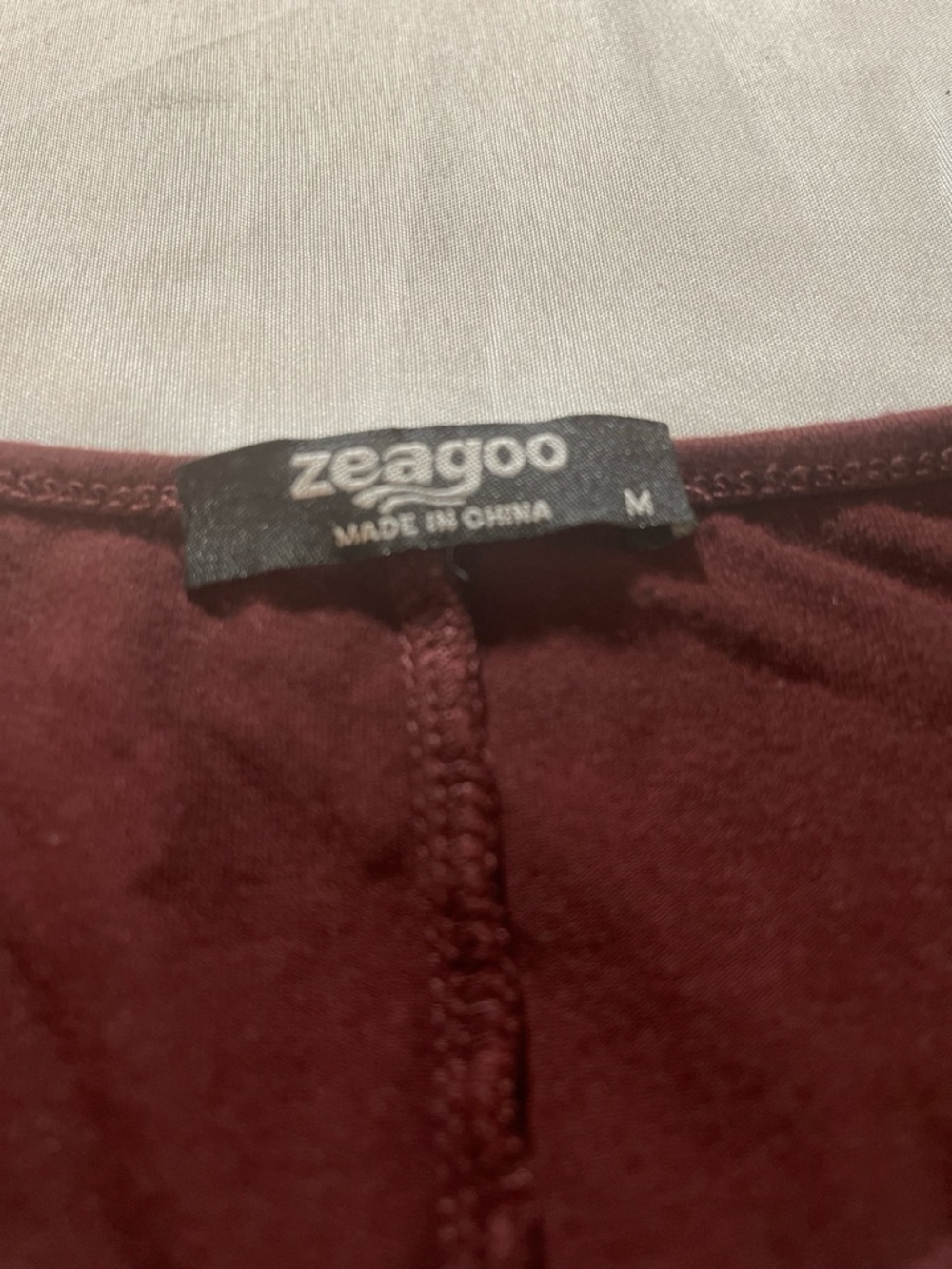 Zeagoo Women’s Burgundy Asymmetrical Tunic Top Size M Long Sleeve V-Neck Flowy - Picture 15 of 15